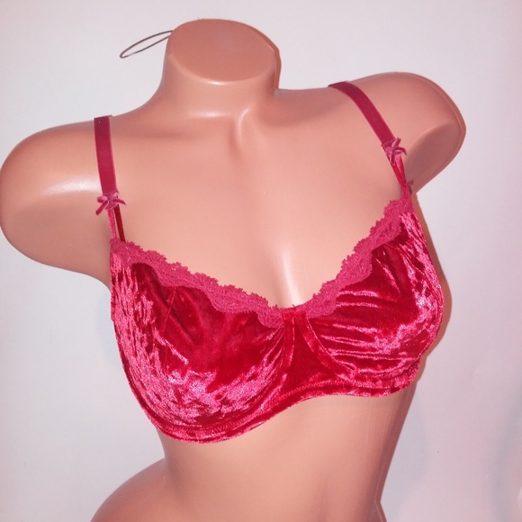 Victoria's Secret Other - B2G1 Victoria Secret Bra